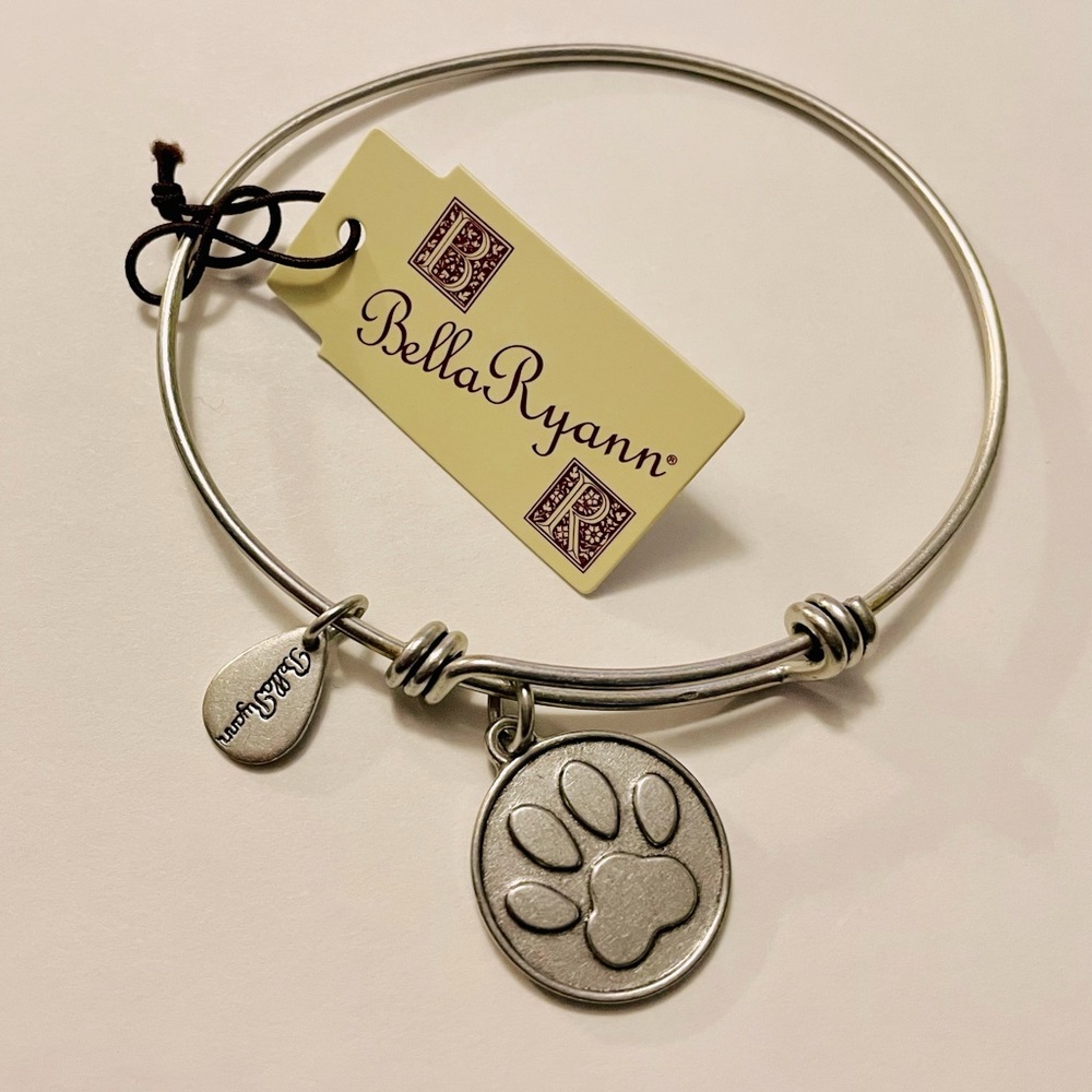 NWT Bella Ryann silver Paw print bracelet